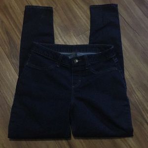 Dark skinny jeans